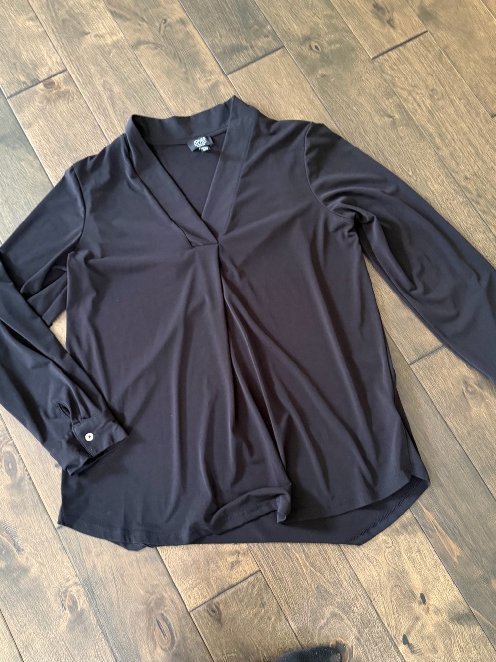 Jones New York Black V-Neck Long Sleeve Blouse